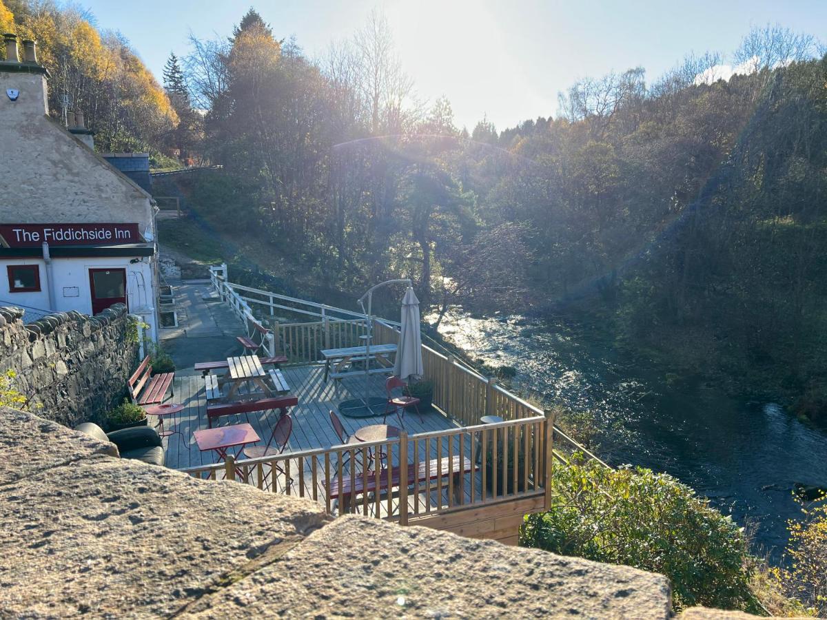 The Fiddichside Inn Аберлауэр Экстерьер фото